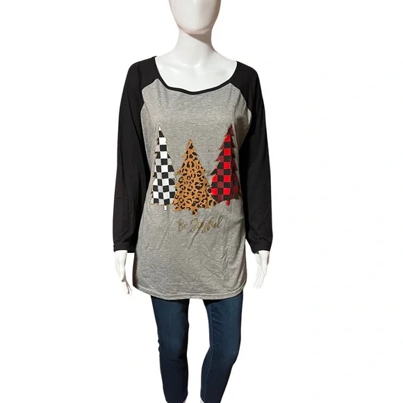 #12 Holiday Time Tee - Picture 3 of 11